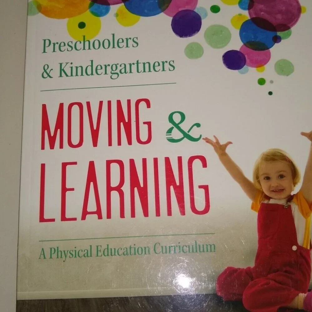 Moving & Learning A Physical Educations Curriculum + CD by Rae Pica New